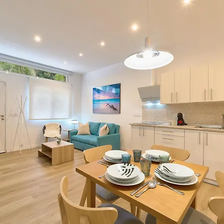 Kosta Homes - Carihuela Nest Torremolinos